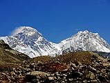 Gokyo 5 Scoundrels View 8-1 Everest, Lhotse, Nuptse The view of Mount Everest from Scoundrel's View is excellent of the north and southwest faces, the South Col, Lhotse and Nuptse.